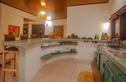 Sambahan Villa | Spacious Villa with Pool and Rooftop Patio for Families