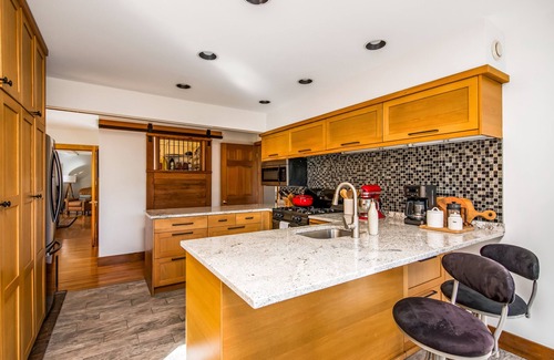 Waterbury Center House | Cozy Waterbury Home with Views, Sauna & Spa Amenities