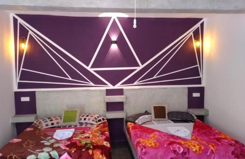 Nallathanniya House | Pet-Friendly Retreat: Hugging Clouds with Family Amenities