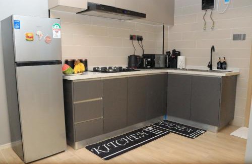 Thompson Estate Apartment | Hughesy haven