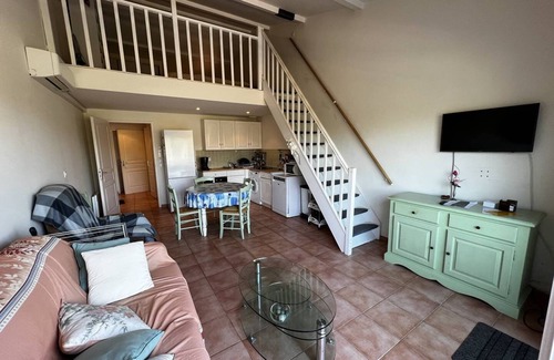 Les Issambres Apartment | HUGO Residence: Oceanfront Retreat with Pool & Family Amenities