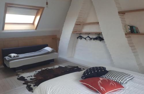 Sint-Andries House | Top-Rated Huize Hertog: Family-Friendly & Accessible Retreat