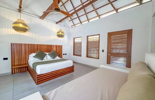 Palomino Hotel | Hukumeizi: Guest Rated 10/10 with Pool and Spa Amenities