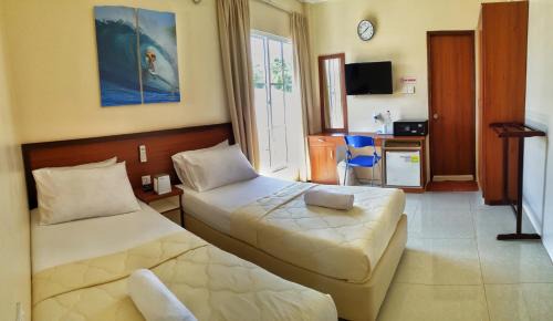 Himmafushi House | Hulhan'gu Lodge: Beachfront Retreat with Ocean Views