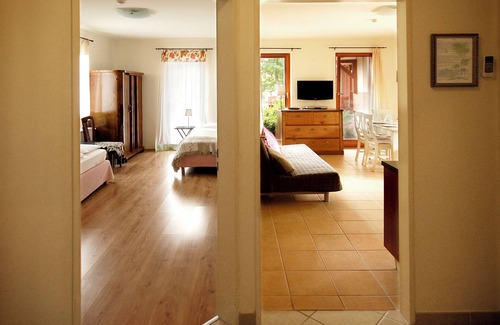 Balatonmariafurdo Bed & Breakfast | Discover Hullám Villa: Eco-Friendly Oasis with a Pool