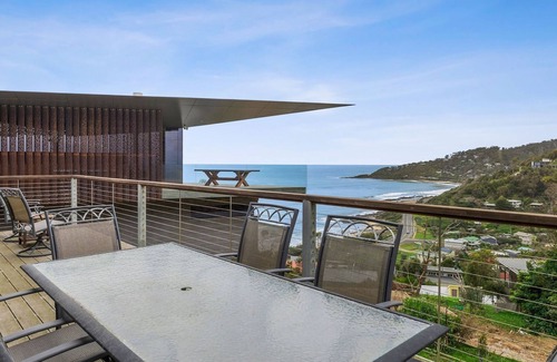 Separation Creek House | Top-Rated Hull's Haven with Oceanfront Views & Pool