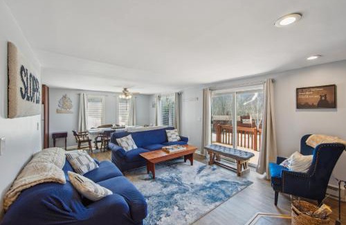 North Creek House | Hullabaloo 23E - Upgrade End Unit with Mountain Views