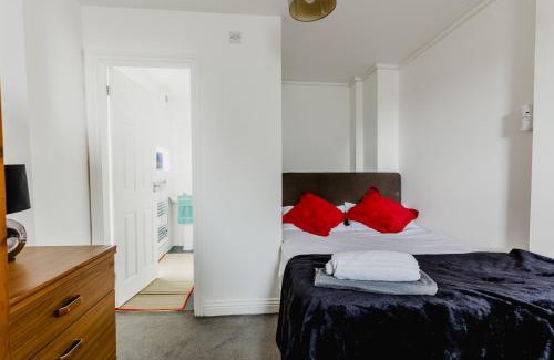 Withernsea Apartment | Family-Friendly Hullidays - Withernsea Queen St Duplex Apt