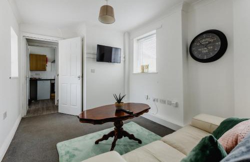 Withernsea Apartment | Family-Friendly Hullidays - Withernsea Queen St Duplex Apt