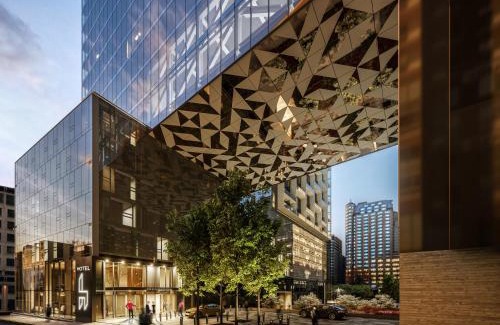 International District Hotel | Elegant Humaniti Hotel Montreal with Oceanfront Amenities
