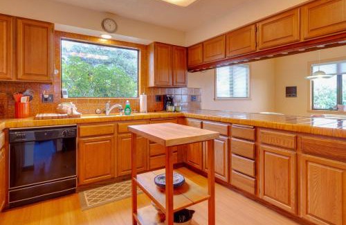 Eureka House | Relaxing Humboldt Bay Retreat: Family-Friendly Getaway