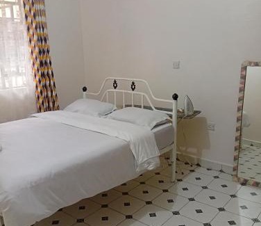 Naro Moru Apartment | Humility - Olive