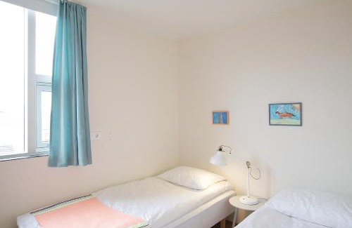 Hunavatnshreppur Hotel | Discover Hotel Húni: Family-Friendly with Pool & Hot Tub