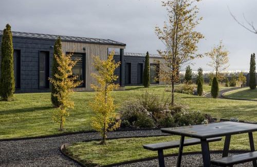 Markdorf House | Guest Rated 10/10: Hundweiler Hofheimat with Hot Tub & Kitchen