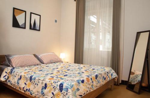 Purwokerto House | Huning House: Family-Friendly 5-Bedroom Retreat