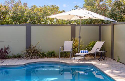 Rutherford Hotel | Discover Comfort at Hunter Gateway Motel with Pool Access