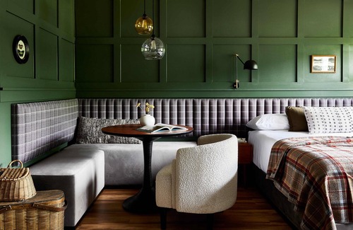 Hunter Hotel | Discover Hunter Lodge: Rated 9.4 with Pool & Dining