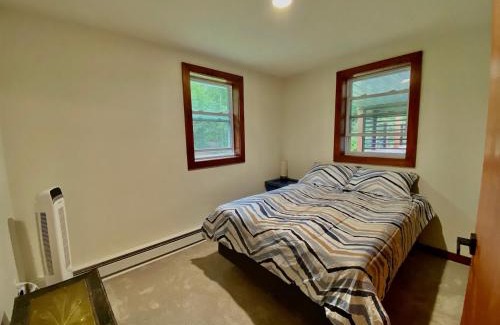 Hunter House | Discover Comfort at Hunter Mountain Sanctuary Hotel