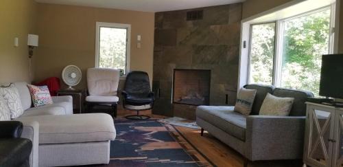 Hunter House | Unforgettable Views at Hunter Mt - Ideal for Families & Pets