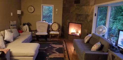 Hunter House | Unforgettable Views at Hunter Mt - Ideal for Families & Pets