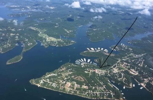 Indian Point Resort | Relaxing Retreat at Hunter's Friend Resort by Table Rock Lake