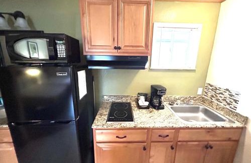 Indian Point Resort | Relaxing Retreat at Hunter's Friend Resort by Table Rock Lake