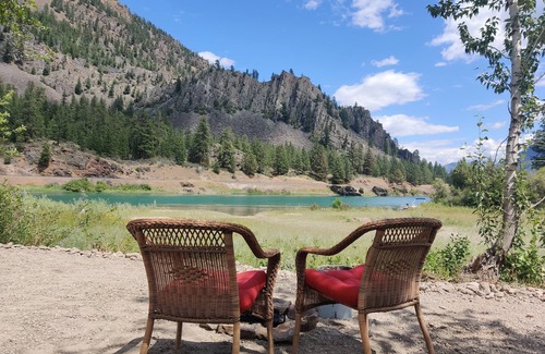 Glacier Country Cabin | Experience Glamping at Hunter's Glade Near Quinn’s Hot Springs