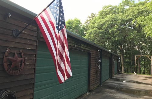 Woden Cottage | Explore Hunter Style Lodge in Scenic Game Refuge