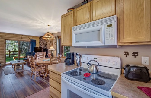 Clark Cabin | Cozy Rainbow Cabin: 2BR/2BA with River Views & Hot Tub