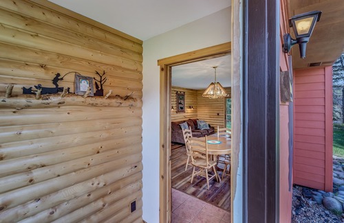 Clark Cabin | Cozy Rainbow Cabin: 2BR/2BA with River Views & Hot Tub