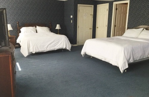 Grafton Hotel | Family-Friendly Dining at Hunters Grille and Tap, Grafton Inn