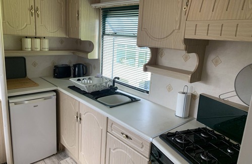 Brodick House | Comfortable Stay at Hunters Guesthouse with Kitchen & Breakfast