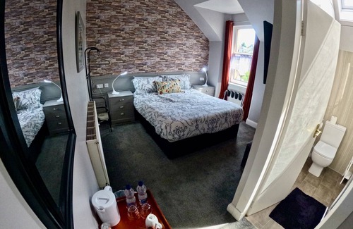 Brodick House | Comfortable Stay at Hunters Guesthouse with Kitchen & Breakfast
