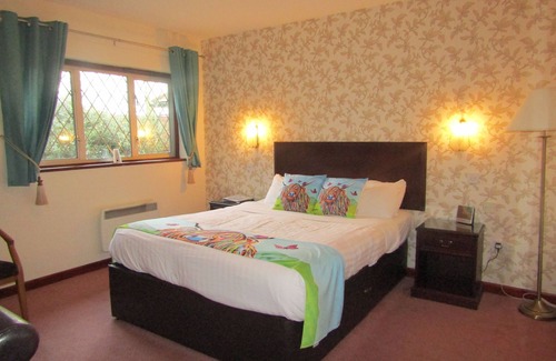 Gretna Hotel | Inviting Hunters Lodge Hotel: Family-Friendly & Great Dining