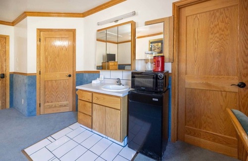 Hot Springs House | Spacious Hunters Lodge in Custer for 18 Guests
