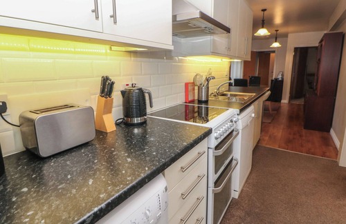 Stoke-on-Trent Cottage | Pet-Friendly Getaway at Hunters Moon Annexe - 10/10 Rated