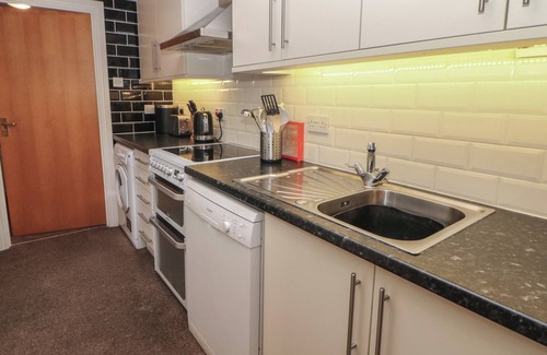 Stoke-on-Trent Cottage | Pet-Friendly Getaway at Hunters Moon Annexe - 10/10 Rated