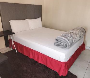 Mahikeng House | Budget-Friendly Hunters Nest Guest House in Mafikeng