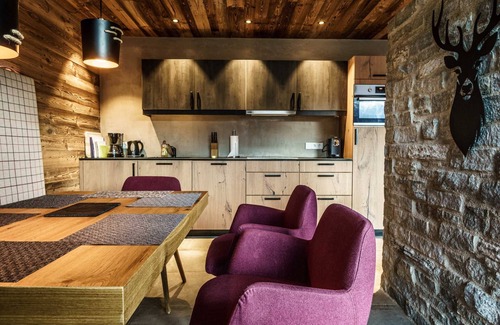 Soelden Apartment | Cozy Hunting Chalet - The Peak Sölden with Unique Amenities