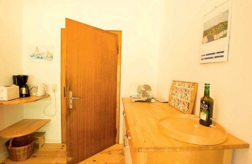 Losheim am See Apartment | Hunting lodge by the stream