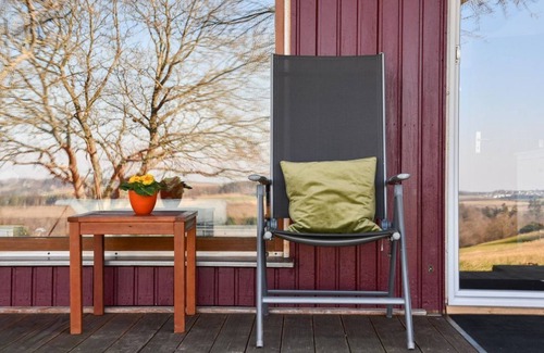 Pilmeroth House | Experience Jagdhaus Maja: Ocean View & Pet Friendly Retreat