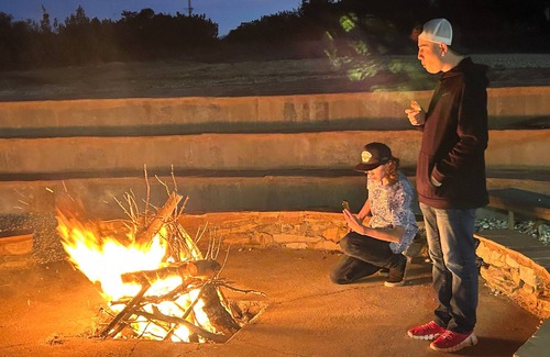Whites City House | Unforgettable Hunting Party & Family Getaway Experience