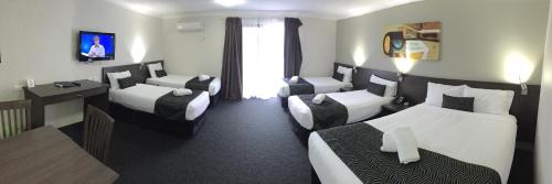 Casula Hotel | Discover Hunts Hotel Liverpool: Family-Friendly with Pool