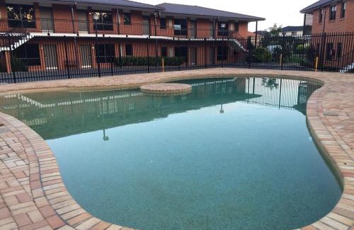 Casula Hotel | Discover Hunts Hotel Liverpool: Family-Friendly with Pool