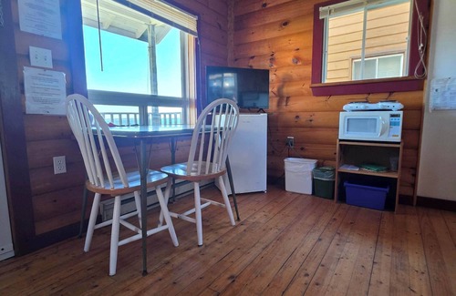 Hunts Point Cabin | Hunts Point 1-BR Coastal Retreat - Cottage # 6