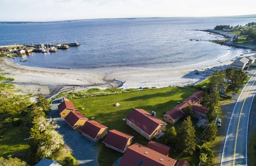 Hunts Point Cabin | Hunts Point 1-BR Coastal Retreat - Cottage # 8