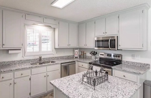 Normal House | Mountain View Retreat in Huntsville - Perfect for Families