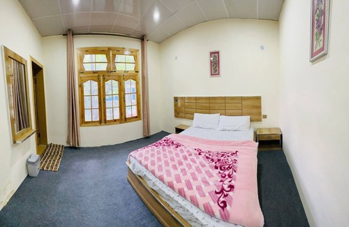 Hunza House | Discover Hunza Cherry Guest House - Family-Friendly Stay