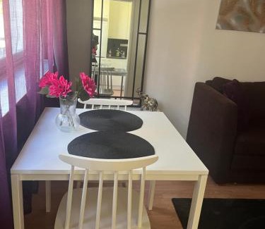 Ylamylly Apartment | Huoneisto kaupungissa Joensuu