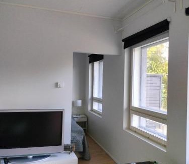 Espoo Apartment | Huoneisto terassilla & parkkipaikalla